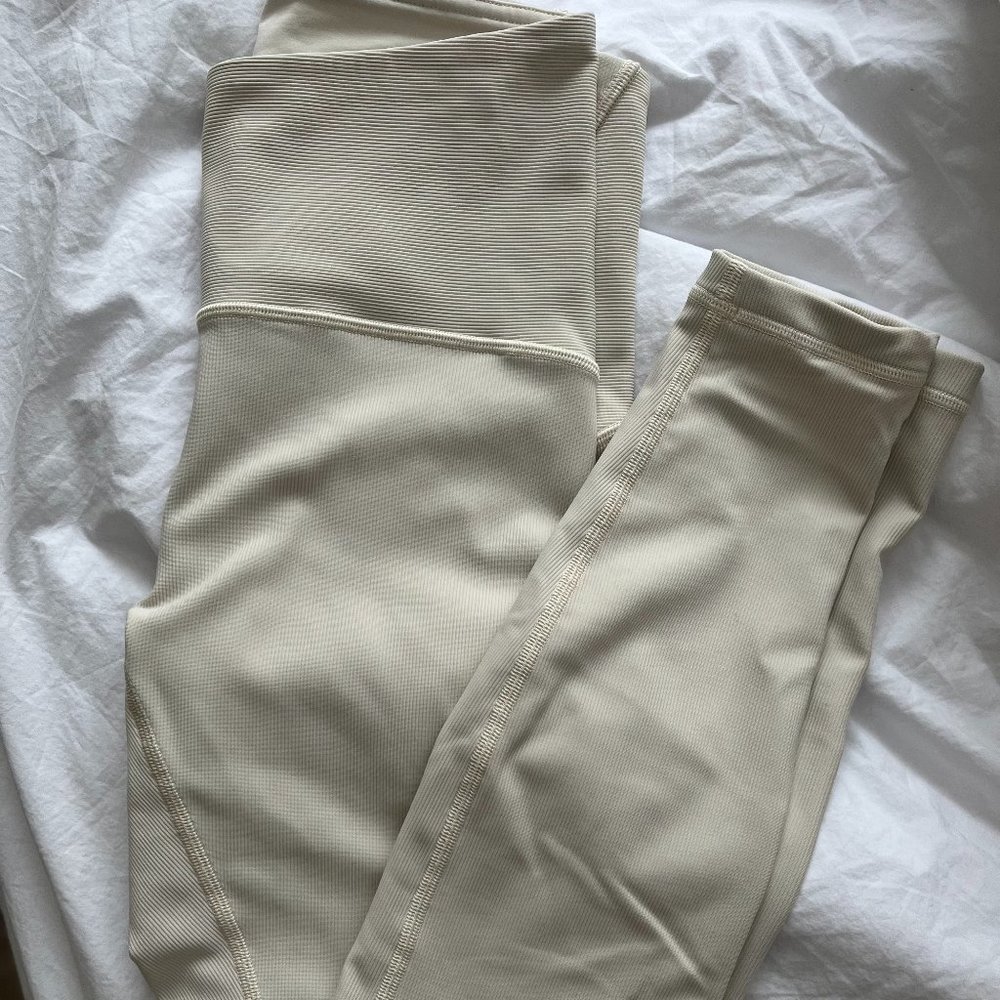 Lululemon Leggings (wonder under high rise)